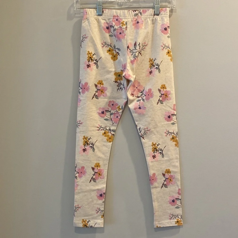 Oshkosh B’gosh - girls leggings.  Size 12.  Cream with Floral design. NWOT